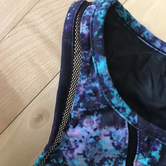 2 for $40🩷 FABLETICS shorts and sports bra set - Picture 9 of 11